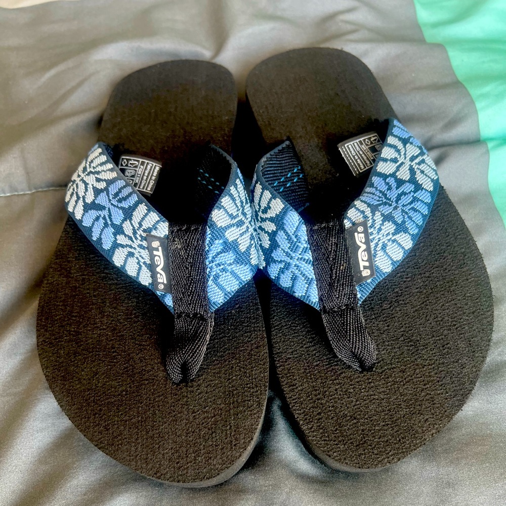 Teva flip flop sandals